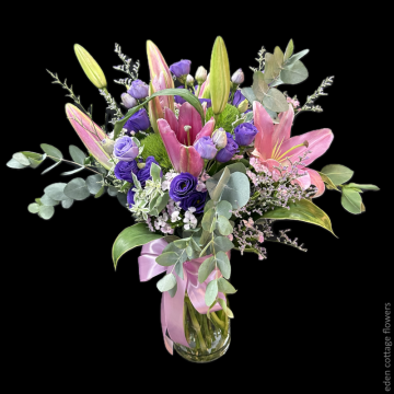 Lily in vase FAV4