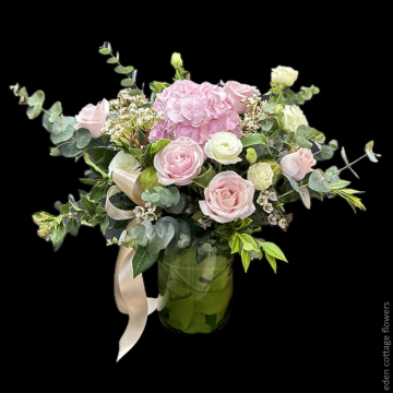 Hydrangea In vase FAV13