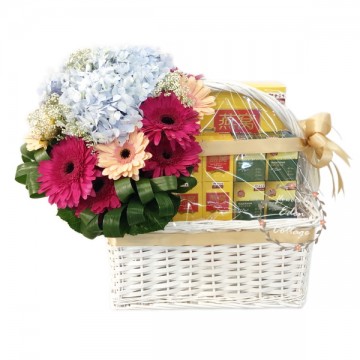 Wellness Tonics Basket & Flowers TNF10