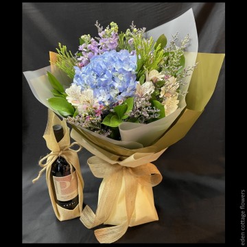 Hydrangea Bouquet with Wine WCF2